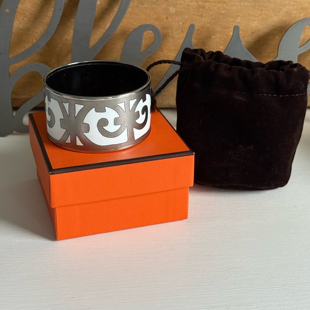Hermes Gray, White and Silver Enamel Bangle Bracelet